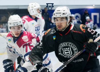 ХК «Кременчук» вдруге переміг «Одещину» у півфінальній серії (відео) • Хокей •