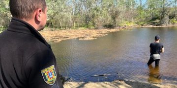 Хотел переплыть водоем: в Одесской области погиб подросток