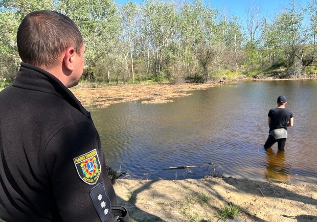 Хотел переплыть водоем: в Одесской области погиб подросток