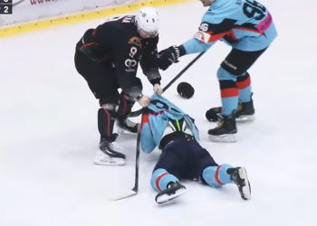 Капітан ХК «Кременчук» Віталій Лялька побив суперника: гравець публічно вибачився • Хокей •