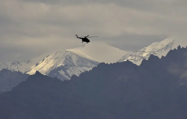 Конфлікт Індії з Китаєм - Індійські ВПС відкрили нову авіабазу біля спірного кордону 1