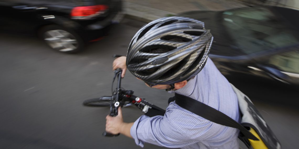 Лікарі трьох міст здійснили неймовірне: врятували 10-річного хлопчика з розривом печінки після падіння з велосипеда –