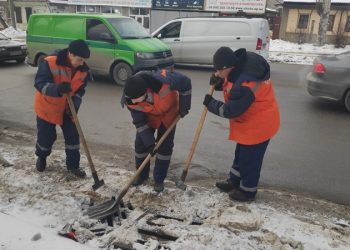 Львів готується до зими: комунальні підприємства шукають водіїв-трактористів –