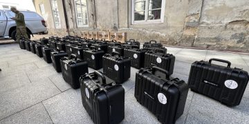 Львів передав військовим важливу допомогу: автомобілі, квадрокоптери та спеціальне обладнання –