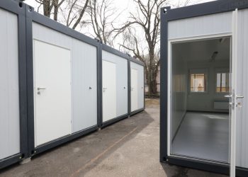 Львів підготував будинки для переселенців до зими: тепло, генератори та запаси води вже готові –