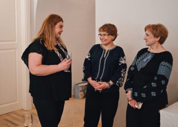 Львів відсвяткував День вишиванки емоційним фотоднем для дружин зниклих безвісти Захисників України –