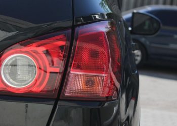 Майже 900 тис. гривень за автівку з-за кордону: запоріжця ошукали шахраї