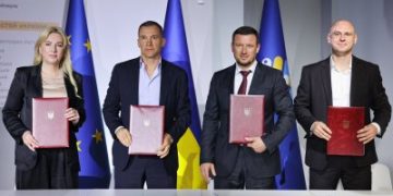Миколаївщина, Івано-Франківщина та ГС «Українська асоціація футболу» об’єднали зусилля заради дітей »