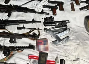 На Дніпропетровщині та Київщині викрили ділків, які продавали «трофейну» зброю