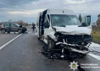 На Прикарпатті рейсовий автобус потрапив у смертельну аварію