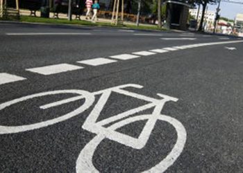 На вул. Чукаріна прокладають нову велодоріжку для з’єднання велоінфраструктури сусідніх проспектів –