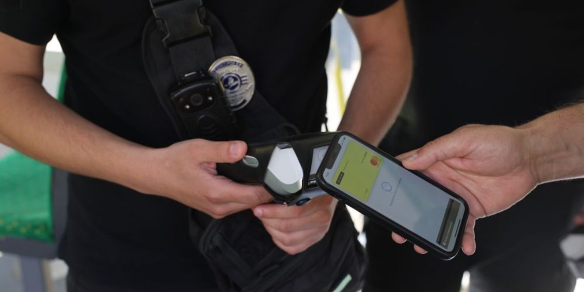 Напад на контролера у Львові: військовий допоміг вгамувати агресора –