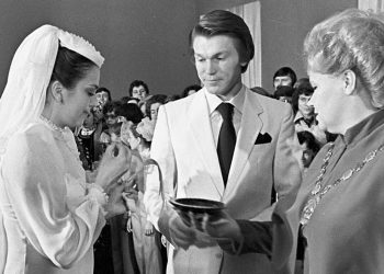 Не дотягнули до порцеляного весілля: чому шлюб Ірини Дерюгіної з Олегом Блохіним тривав лише 19 років | Шоубизнес