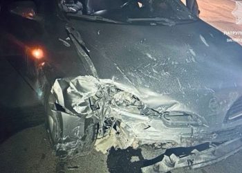 Нетверезий чоловік протаранив огорожу – деталі нічної аварії в Запоріжжі