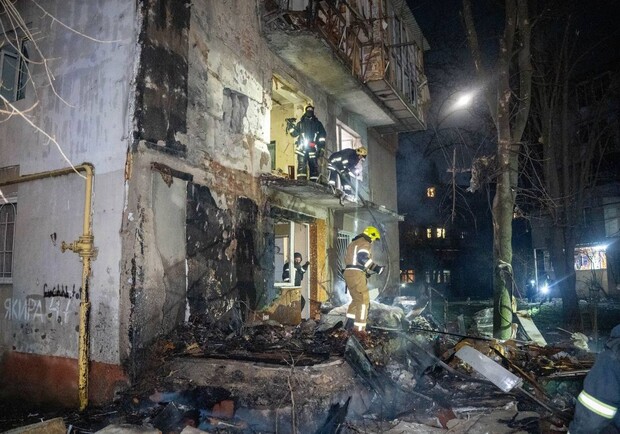 Ночной удар по жилому сектору Одессы: пострадали люди