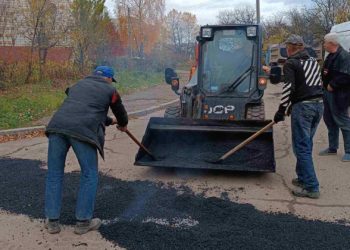 Новини Львова: Стебник і Дрогобич: комунальники латають дороги