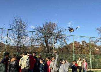 Новини України: Прикордонники Закарпаття відвідали сиротинець