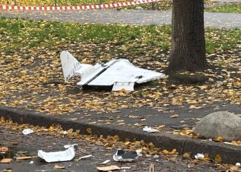Обломки БпЛА посреди улиц: последствия дневной атаки на Одессу и Одесчину