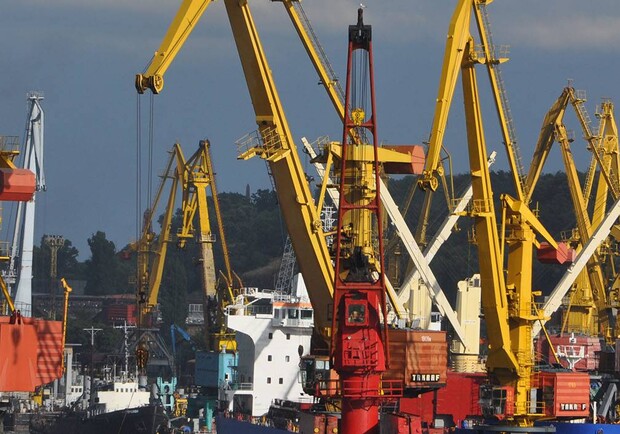Обстрелы портов Одесчины: как атаки влияют на экспорт зерна в 2025 году