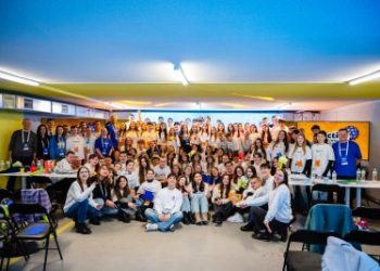 Підлітки Миколаївщини отримали 30 тисяч доларів на реалізацію власних проєктів у громадах »