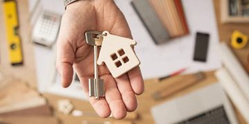 Покупка квартиры на вторичном рынке: как не потерять деньги и жилье в 2026 году