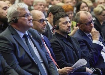 Політик ФРН викрив імовірну російську шпигунку, яка з’являлася на зустрічі Зеленського і Мерца в Берліні | Політика