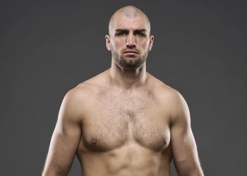 Полтавець Олег Приймачов нокаутував турка на професійному турнірі з боксу • Бокс •