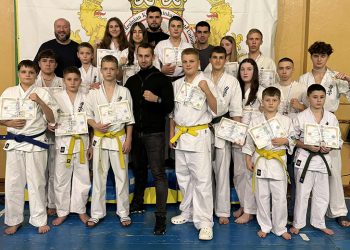 Полтавські каратисти здобули вісімнадцять медалей на Кйокушинкай карате • Карате •