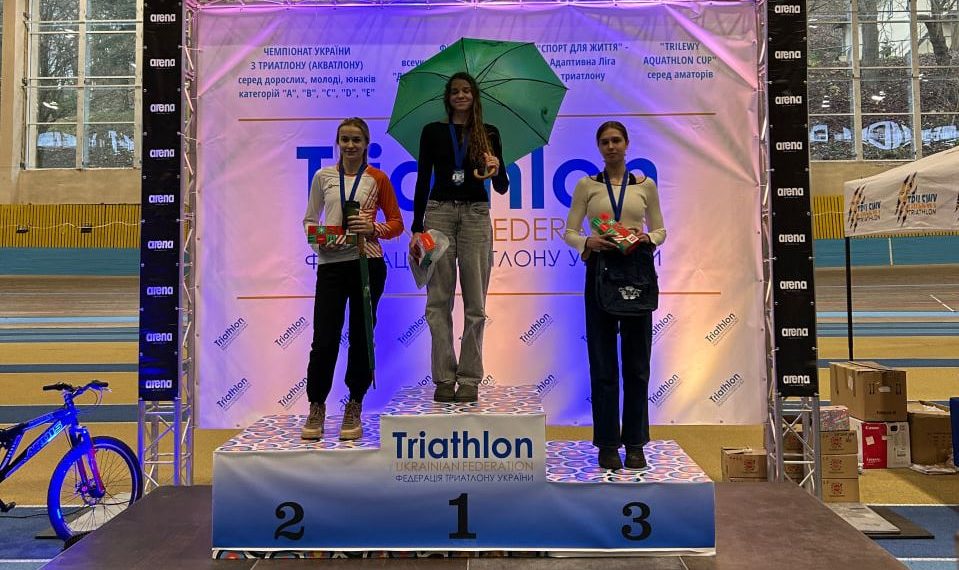 Полтавські спортсмени здобули чотири медалі на зимовому ЧУ з триатлону (акватлону) • Триатлон •
