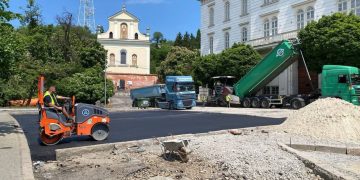 Ремонт вул. Винниченка: новий асфальт та тротуари до 8 червня –