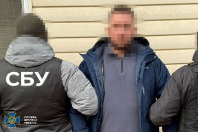 СБУ та Нацполіція викрили злочинне угруповання, яке намагалося продати одну із найбільших партій «трофейної» зброї за час повномасштабної війни »