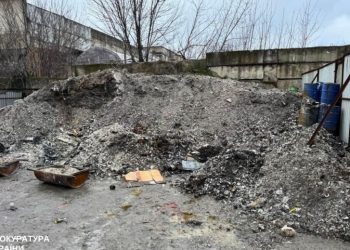 Шкідливі викиди та забруднений ґрунт: у Запоріжжі судитимуть посадовця