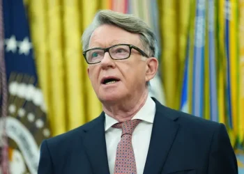 Скандал у Британії – екс-посла заарештували у справі Епштейна – Світові новини