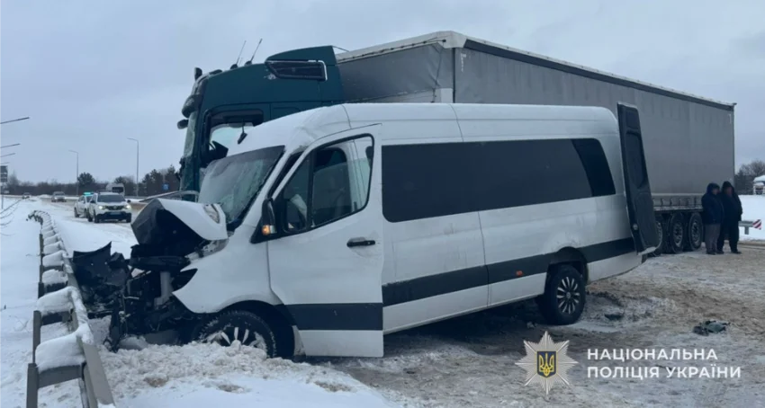 Смертельна ДТП на Львівщині: одна людина загинула, п’ятеро травмовані