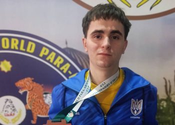 Спортсмени з Полтавщини здобули чотири медалі на Кубку Світу з армреслінгу • Армспорт •