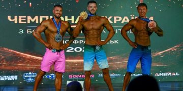 Спортсмени з Полтавщини здобули дев’ять медалей на ЧУ з бодибілдингу та фітнесу • Бодибілдинг •