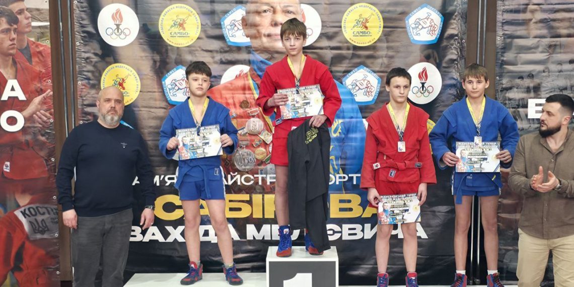 Спортсмени з Полтавщини здобули шість медалей на всеукраїнських змаганнях із бойового самбо • Бойове самбо •