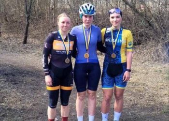 Спортсменки з Полтавщини здобули чотири медалі на чемпіонаті та кубку України з велоспорту • Велоспорт •