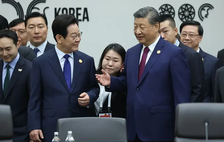 США проти Китаю - Як Сі Цзіньпін намагається використати відхід Трамп від багатосторонності 1