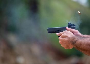 Стрілянина з постраждалими: у Запоріжжі затримали п’яного військового