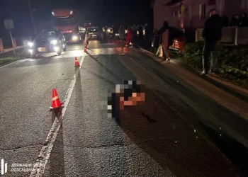 Суддя на Lexus збила двох пішоходів на Прикарпатті: одна людина загинула