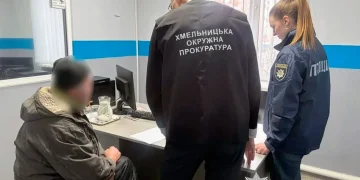 Сусід споїв алкоголем 9-річного хлопчика: дитина загинула на Хмельниччині