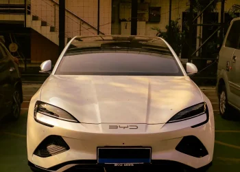 Tesla втратила корону: результати 2025 року вражають – Авто поради