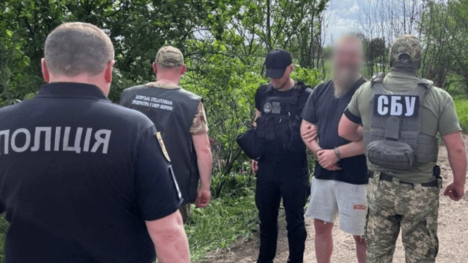 Торговець боєприпасами тікав від поліції та потрапив у ДТП на Запоріжжі
