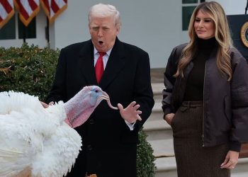 Трамп у промові про індики висміяв демократів та дружину Меланію | Політика