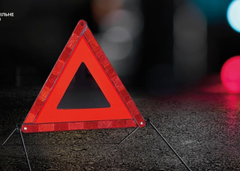 Травми для водія та п’яти дітей: потрійне ДТП на Львівщині –