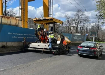 У Дніпрі активно ремонтують дороги