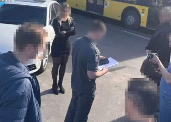 У Дніпрі екс-поліцейські незаконно допомагали ухилянтам