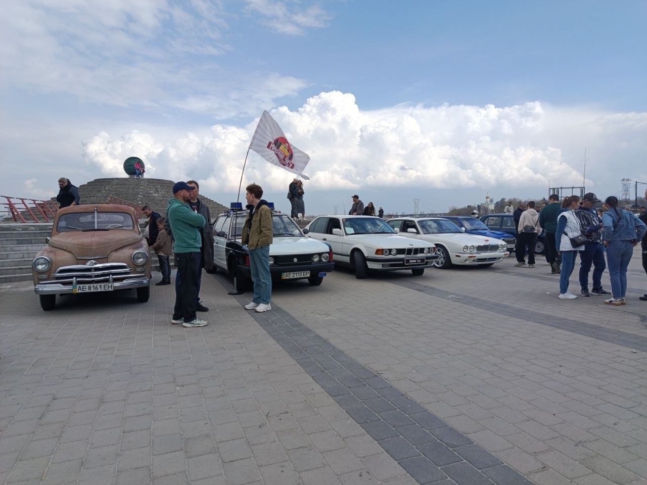 автопробіг ретро-авто у Дніпрі