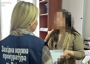 У Дніпрі судитимуть експосадовицю за збитки під час закупівлі електрики для шкіл міста